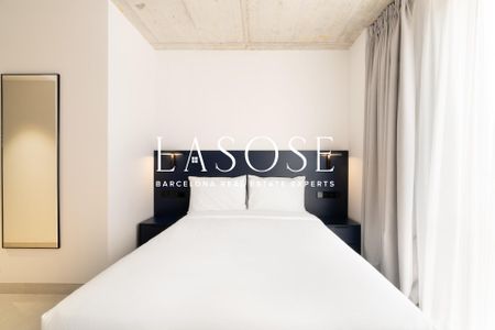 Studio 23m² with terrace to rent in El Poblenou, Barcelona - Photo 3