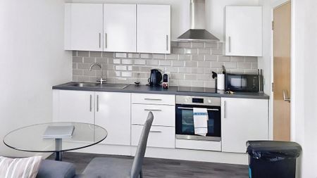 2 bedroom flat to rent - Photo 4