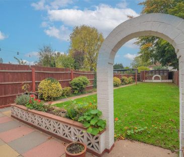 3 bedroom semi-detached house to rent - Photo 3