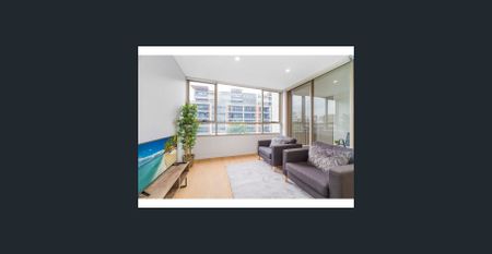 Fully Furnished | Bright and Peaceful Apartment Heart of Rosebery - Photo 5