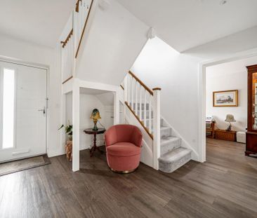4 bedroom detached house to rent - Photo 2
