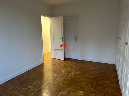 Location Appartement 3 pièces 87m² - Photo 4