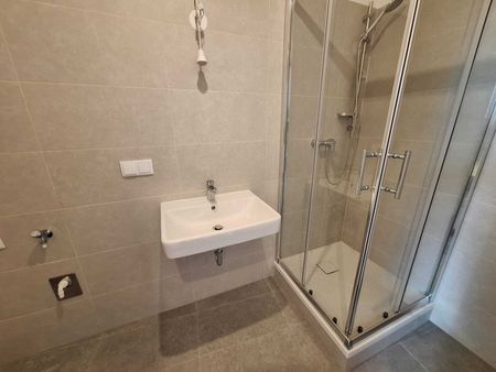 360° TOUR / Erstbezug nach Sanierung: Helle, freundliche, moderne 3-Zimmer-Dachgeschoss-Altbauwohnung - Photo 3