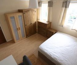 1 bed house / flat share to rent in Titania Close - Photo 4