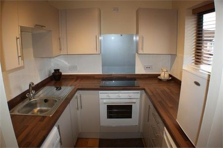 1 bedroom flat to rent - Photo 5