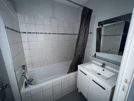 T2 de 46.20 m², rue du Sec Arembault – Parvis saint Maurice réf 51-31 - Photo 5