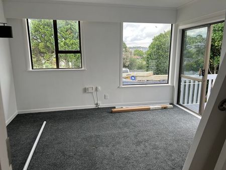 3 bedrooms plus 1 small room house in New Lynn - Photo 2