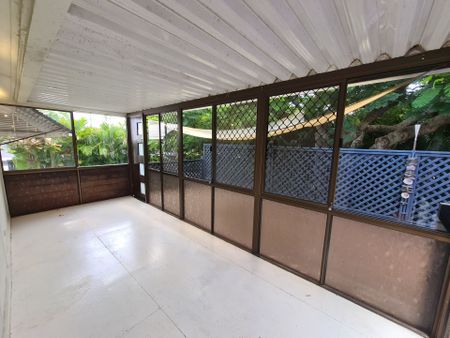 Character Queenslander with Privacy - Photo 5