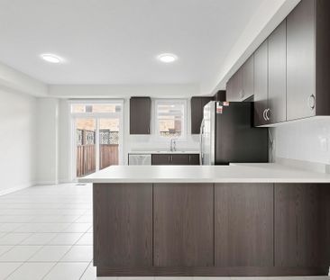 For Lease - 19 Sea Drifter Crescent, Brampton, Ontario - Photo 5