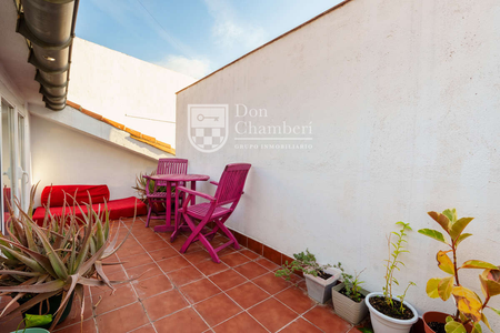 Bright Penthouse with Private Terrace in Malasaña - Photo 4