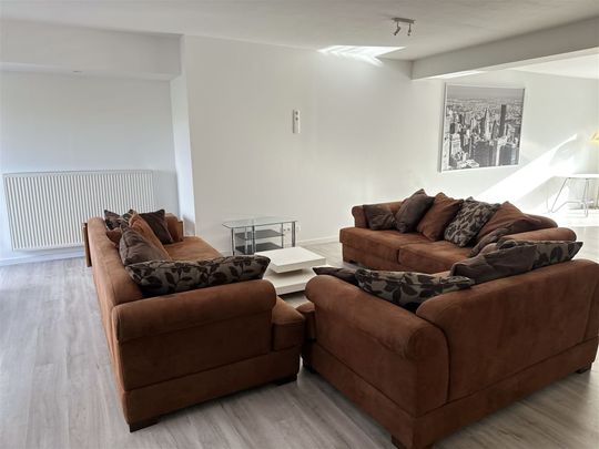 Groot appartement met 4 slaapkmers en zonneterras! - Foto 1