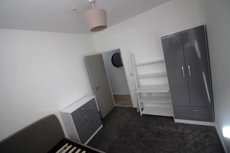 Adamsdown Church, Adamsdown - Photo 2