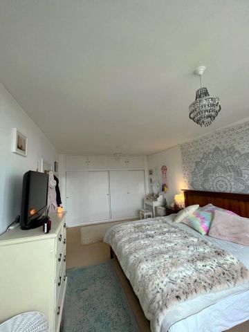 2 Bed Flat, St. Margarets Place, BN1 - Photo 2