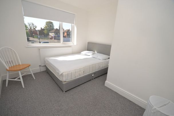 2 bed Flat for Rent - Photo 1