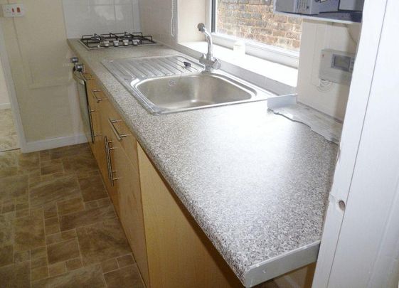 2 bedroom terraced house to rent - Photo 1