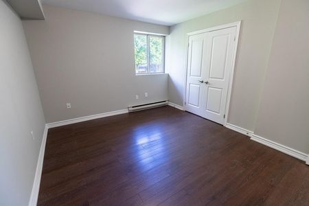 apartments at 349 Queenston Street - Photo 5