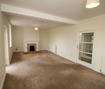 3 bedroom detached house to rent - Photo 3