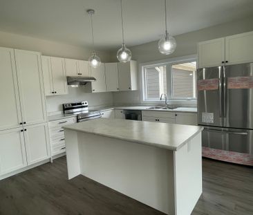 For Lease - 49 Acorn Trail, St. Thomas, Ontario - Photo 2