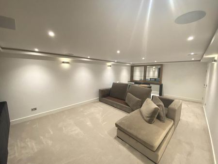 5 bedroom detached house to rent - Photo 3