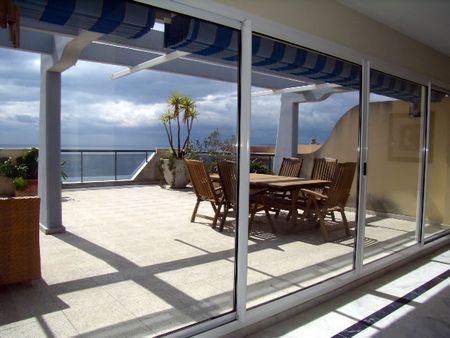 Front Line Beach Penthouse Apartment for Rent – Estepona - Photo 4