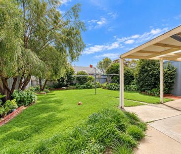 Charming 2 Bedroom Home - Photo 6
