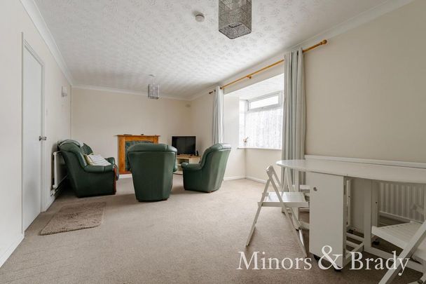 3 bedroom detached bungalow to rent - Photo 1