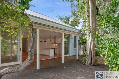 FABULOUS HERITAGE LISTED CHARACTER HOME - Photo 3