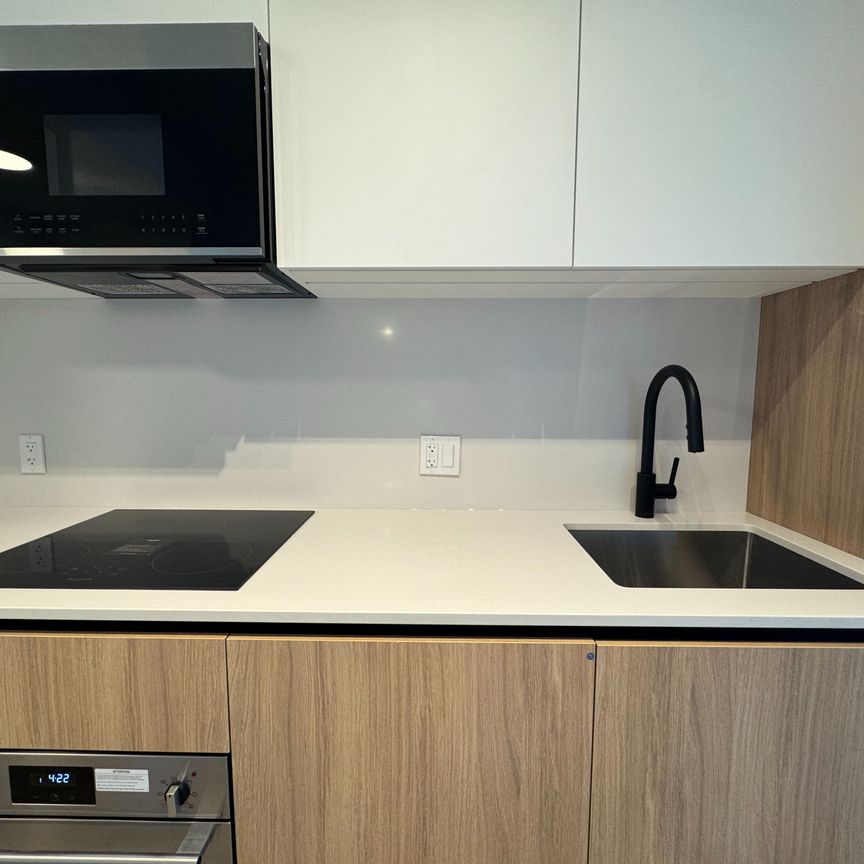 For Lease - 35 Parliament Street Unit# 813, Toronto, Ontario - Photo 1