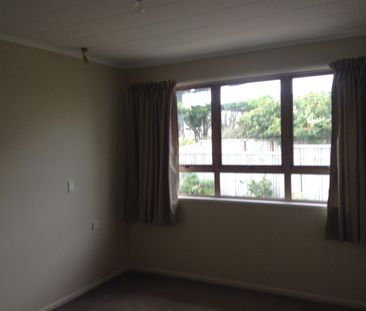 Paraparaumu Beach - 3 Bedrooms - Photo 4