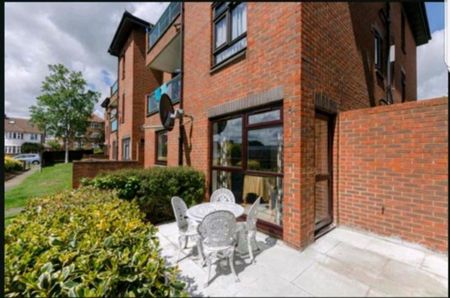 Room in a Shared House, Friern Park, N12 - Photo 2