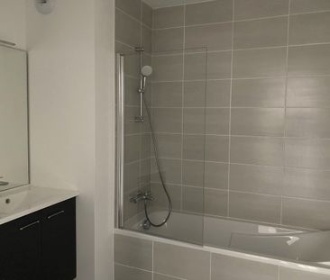 Location Appartement 3 pièces 65m² - Photo 2