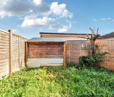 4 bedroom end of terrace house to rent - Photo 6