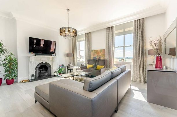 3 bedroom flat to rent - Photo 1