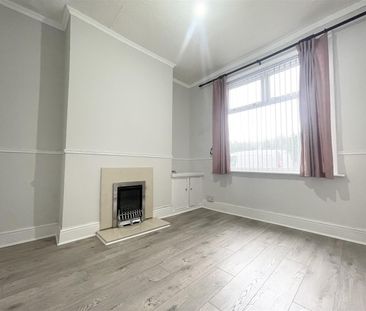 2 bed terraced house to rent in Peart Street, Burnley, BB10 - Photo 1