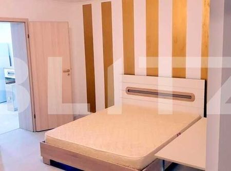 2 camere, decomandat, 50 mp, mobilat modern, imobil nou, zona UMF - Photo 2