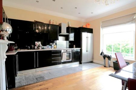 1 bedroom in a house share to rent - Photo 4