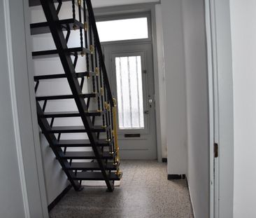 Opgefriste rijwoning met stadskoertje - Foto 4