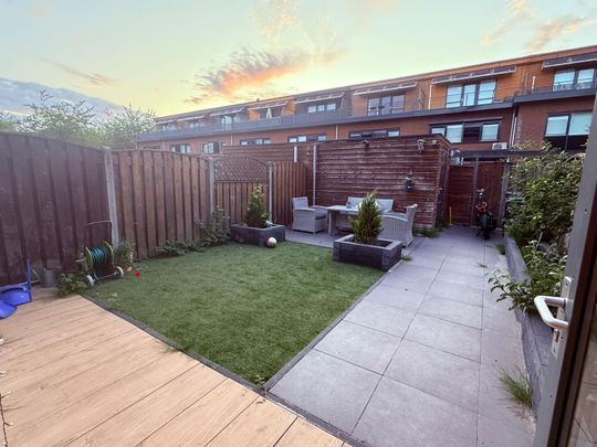 Delacroixstraat 11, Tussen de Vaarten Z.- Zuidwest, 1328RC, Almere - Foto 1