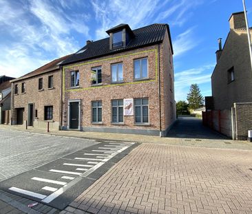 INSTAPKLAAR APPARTEMENT MET 2 SLPKS TERRAS | STAANPLAATS EN GARAGE - Photo 3