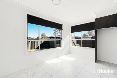 Stunning Home - Great Location! - Photo 2