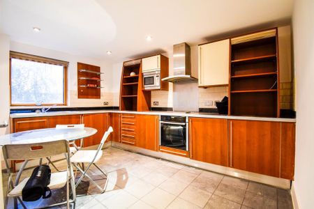 3 bedroom apartment to rent - Photo 4