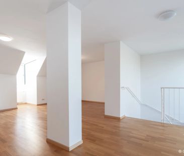 PROVISIONSFREI: MODERNE, HELLE 3-ZIMMER DG-MAISONETTE MIT TERRASSE ... - Foto 2