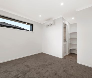 Modern Luxury and Sophistication in Premium Position - Photo 4