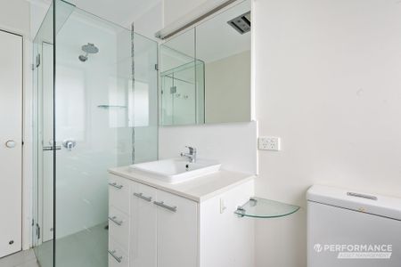 6 Cynisca Court, Wheelers Hill VIC 3150 - House For Rent | Domain - Photo 5