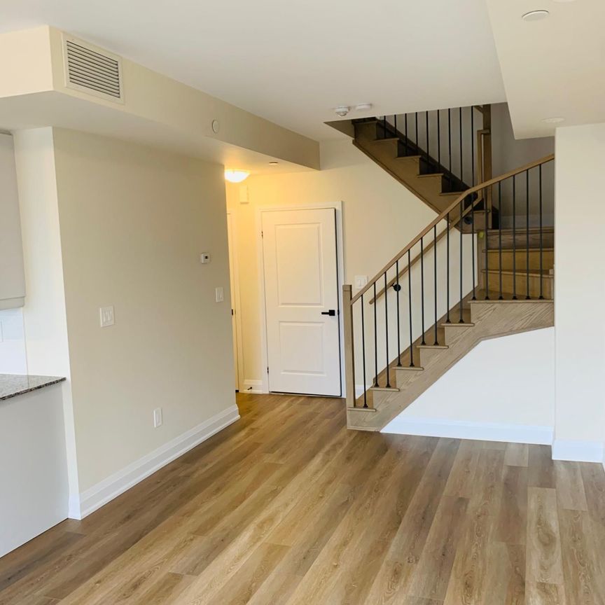 For Lease - 1577 Rose Way Unit# 111, Milton, Ontario - Photo 1