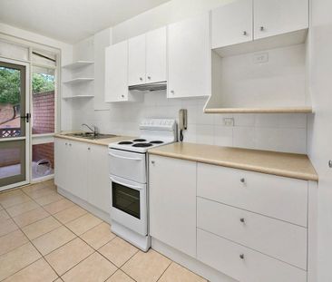 Modern two bedroom apartment - Photo 3