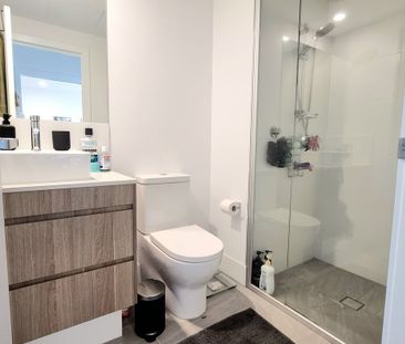 Modern 1 Bedroom + Study Nook Apartment with Bay Views $585/week - Photo 6