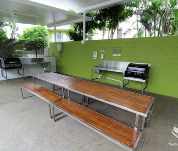 Townhouse in Secure Complex - Photo 2