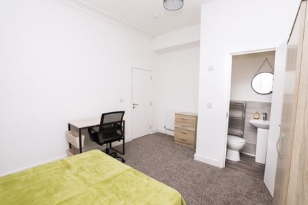 6 bedroom House To Let - Photo 5