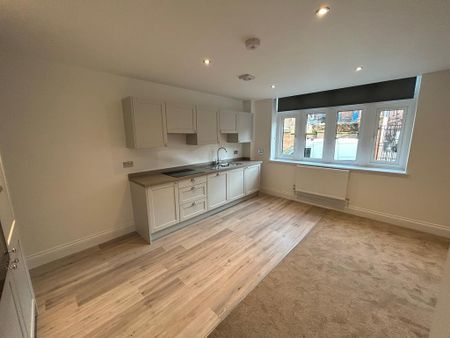 2 bedroom apartment to rent - Photo 4